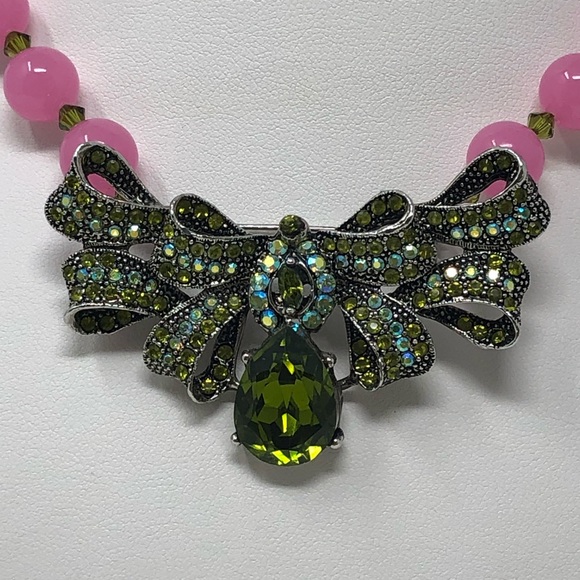 Green Vintage Brooch Necklace - Picture 2 of 6